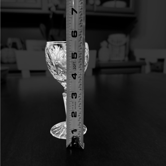 Vintage Crystal Decanter Set with 5 Cordial Glasses - Picture 10 of 10